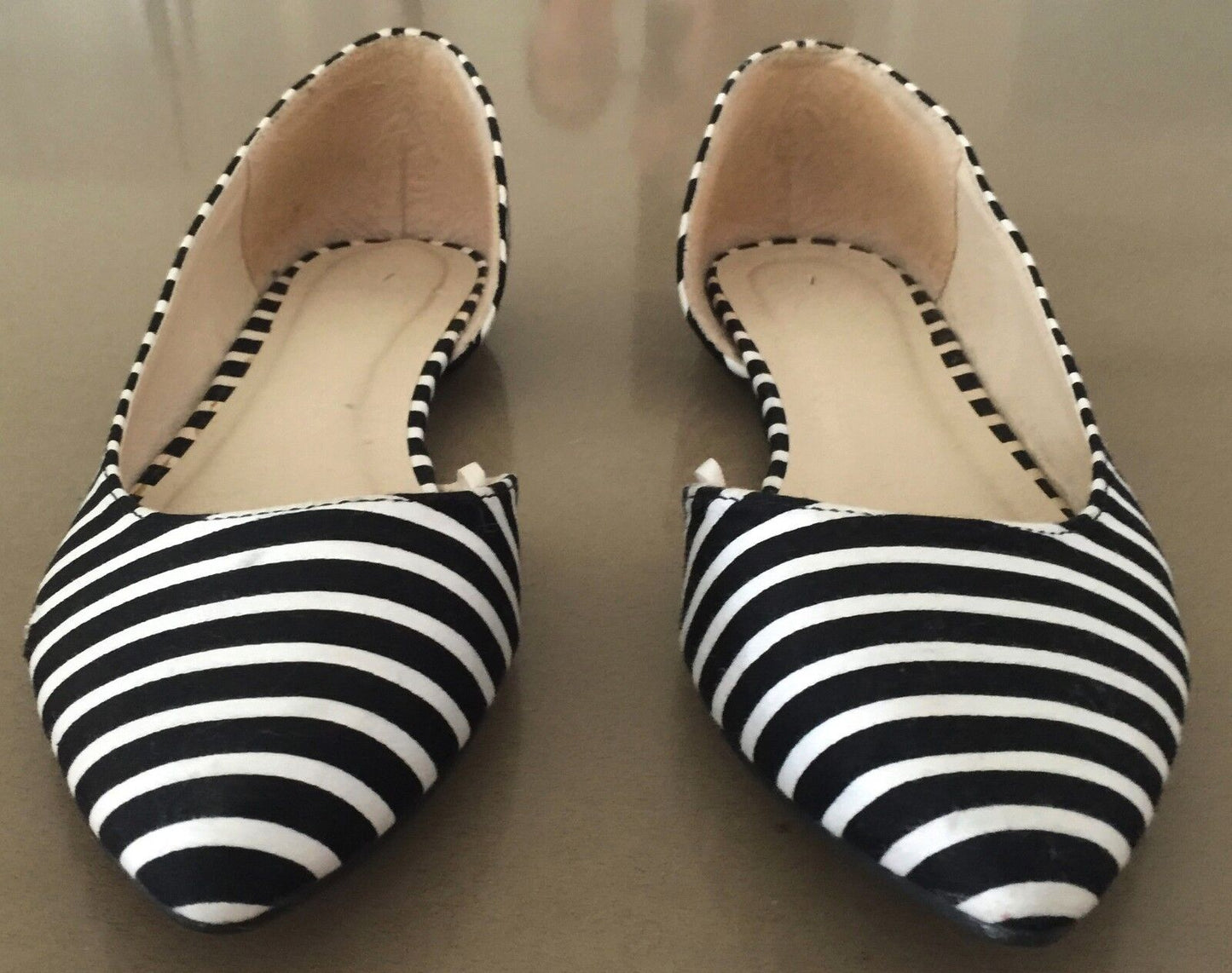 FLATS Shoes Black White Fabric Stripe Pointy Toe Size 7 Pin Up Style Gorgeous