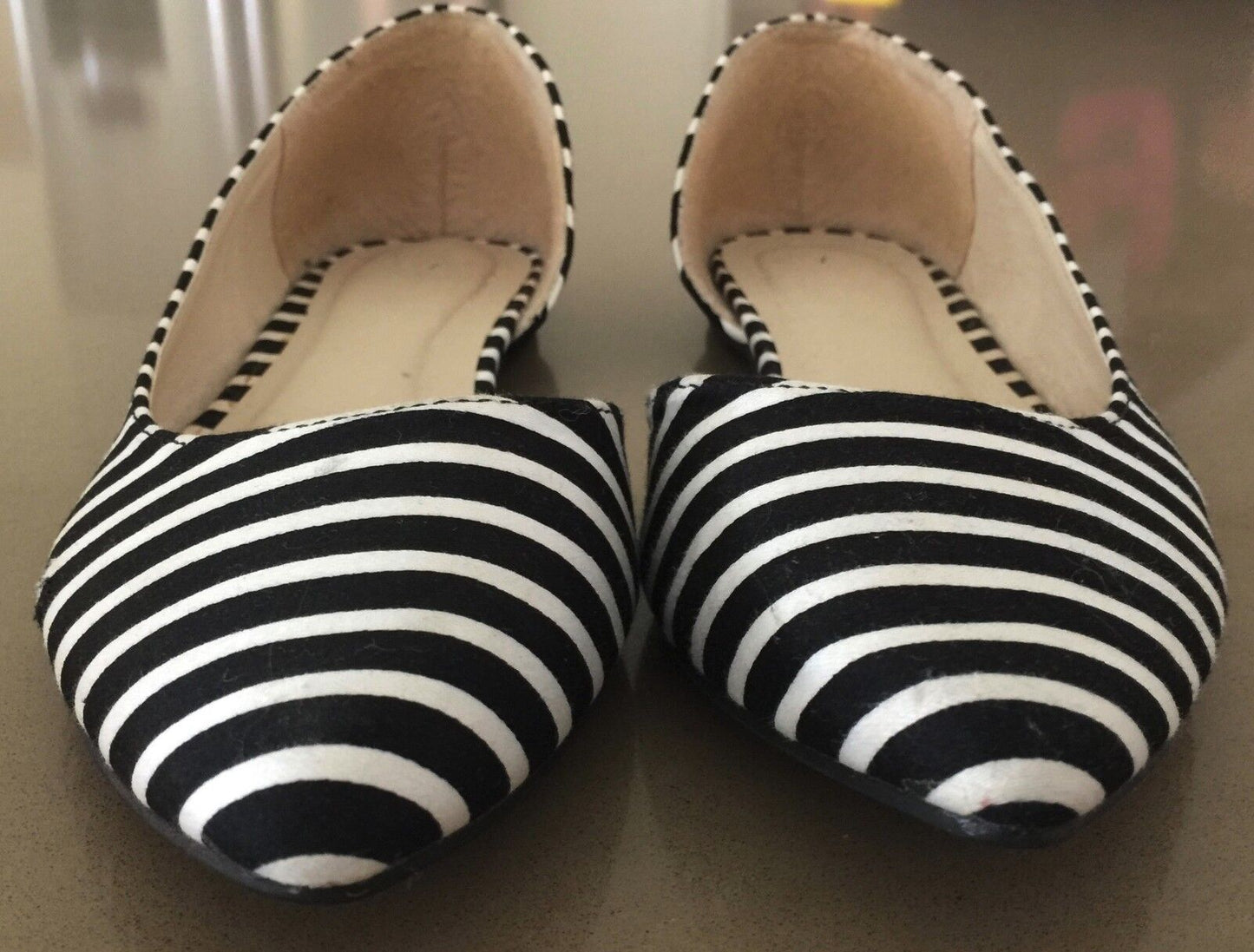 FLATS Shoes Black White Fabric Stripe Pointy Toe Size 7 Pin Up Style Gorgeous