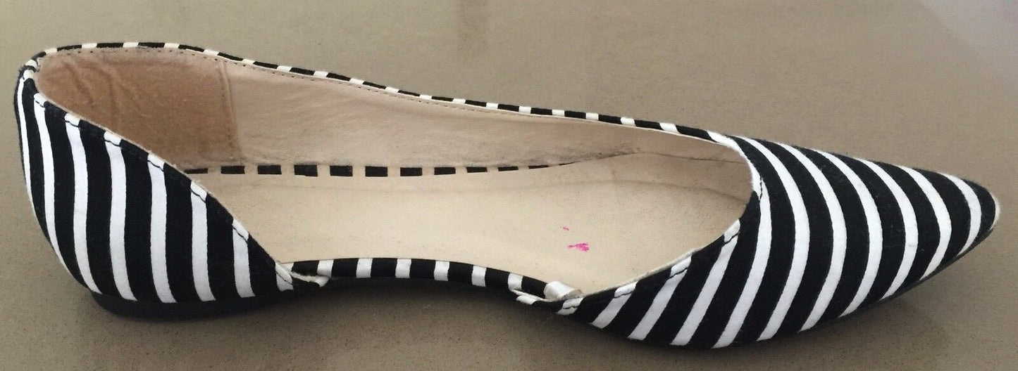 FLATS Shoes Black White Fabric Stripe Pointy Toe Size 7 Pin Up Style Gorgeous