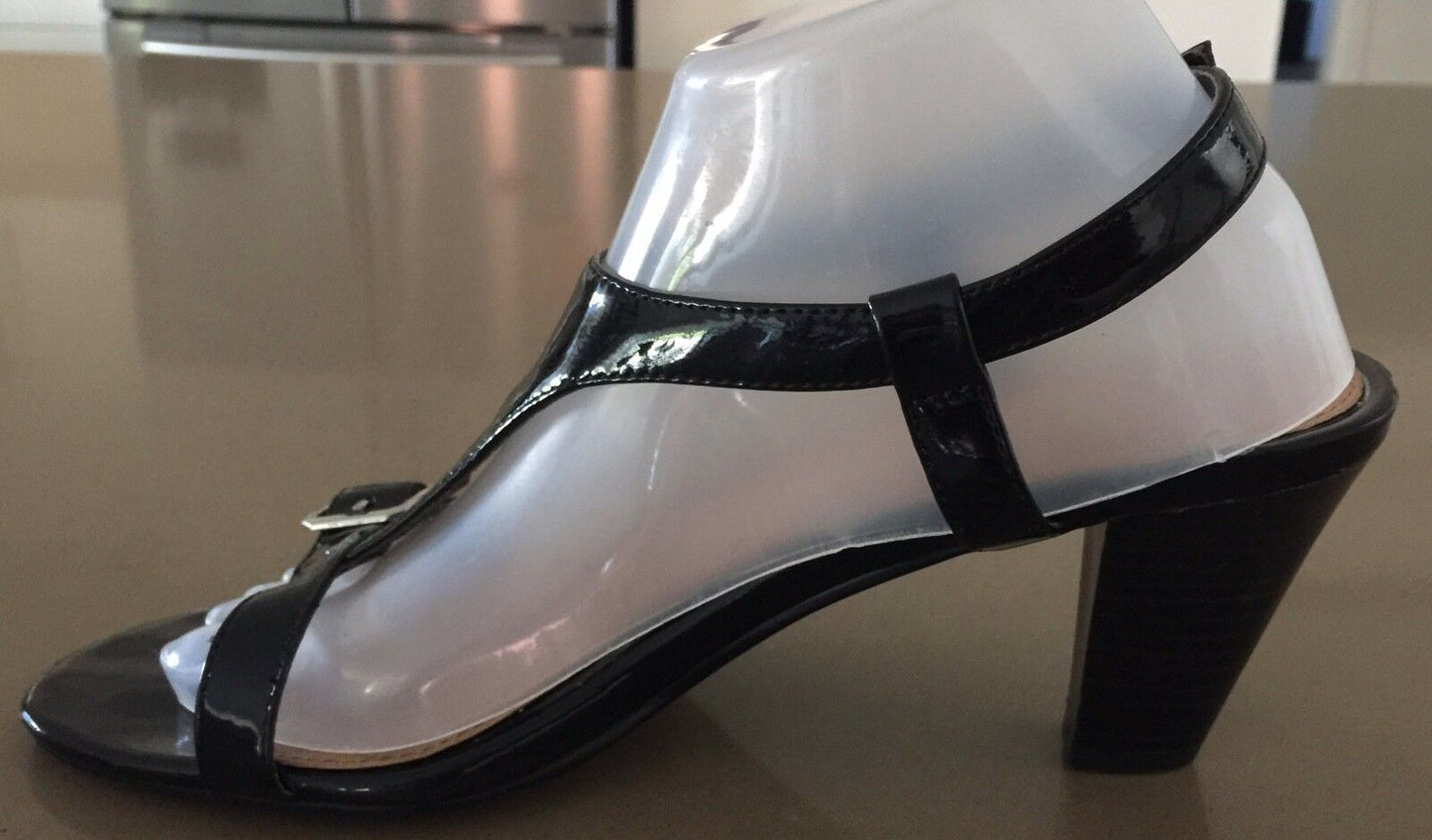 CORELLI "Desmon" Open Toes T-Bar Shoes Black Patent Pleather Heels Ladies Size 9