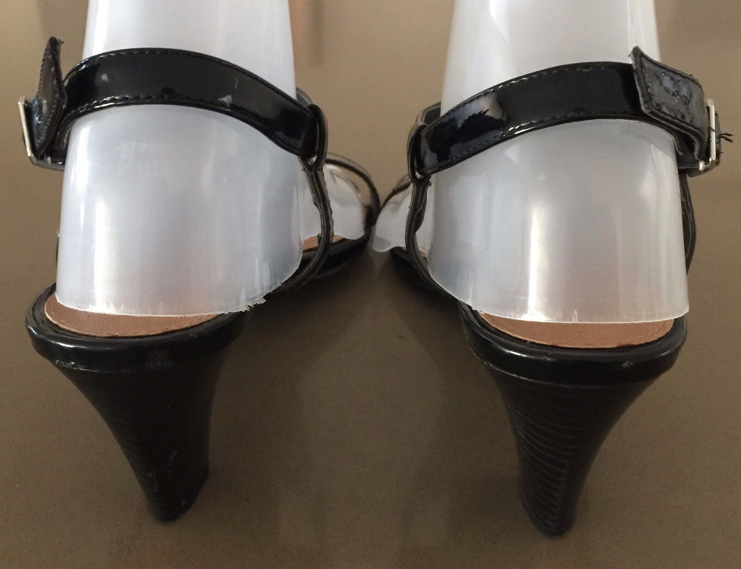 CORELLI "Desmon" Open Toes T-Bar Shoes Black Patent Pleather Heels Ladies Size 9