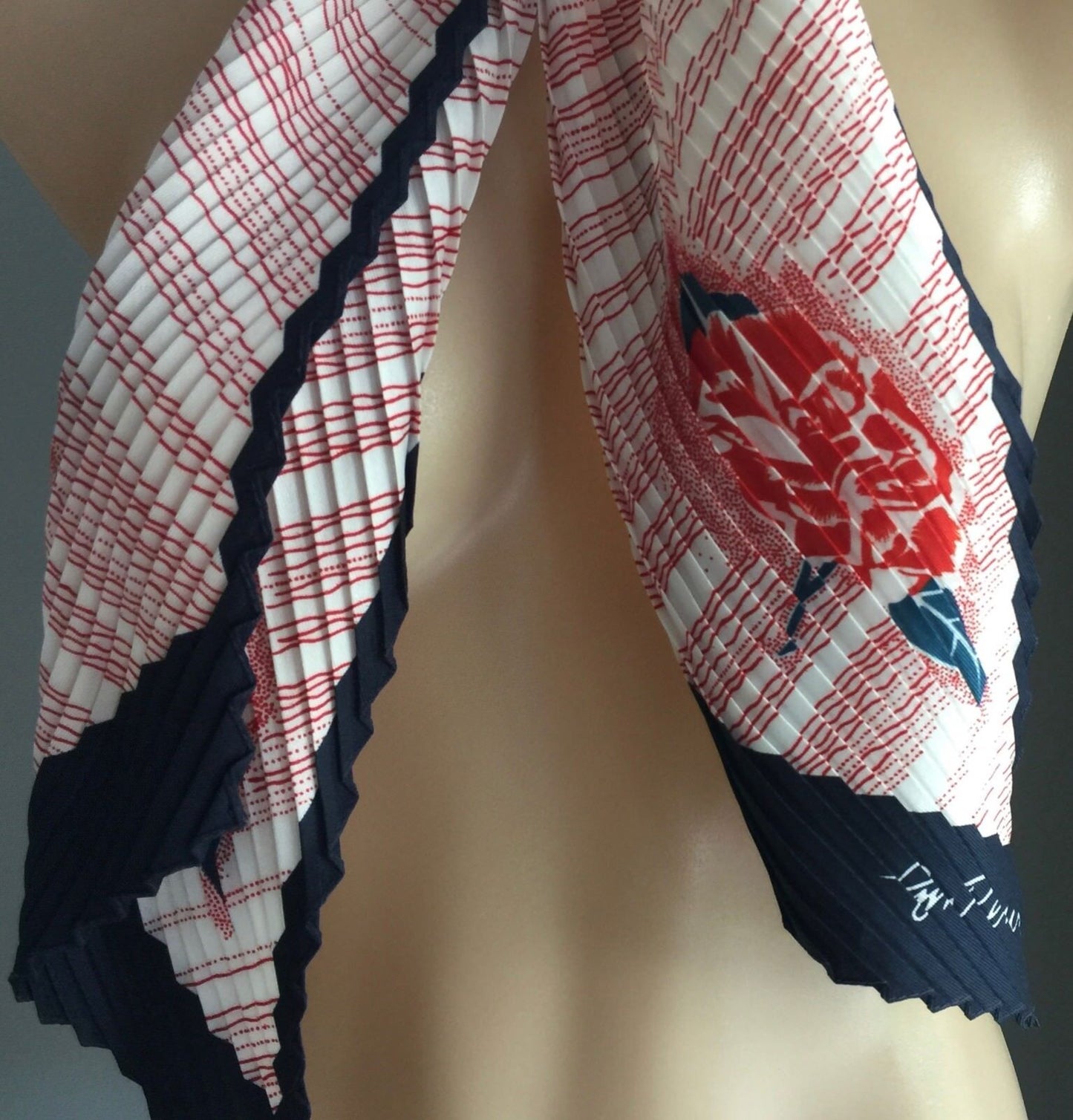 Vintage JIM RENOIR Scarf Red Blue & White  Floral & Stripe Print Micro Pleat