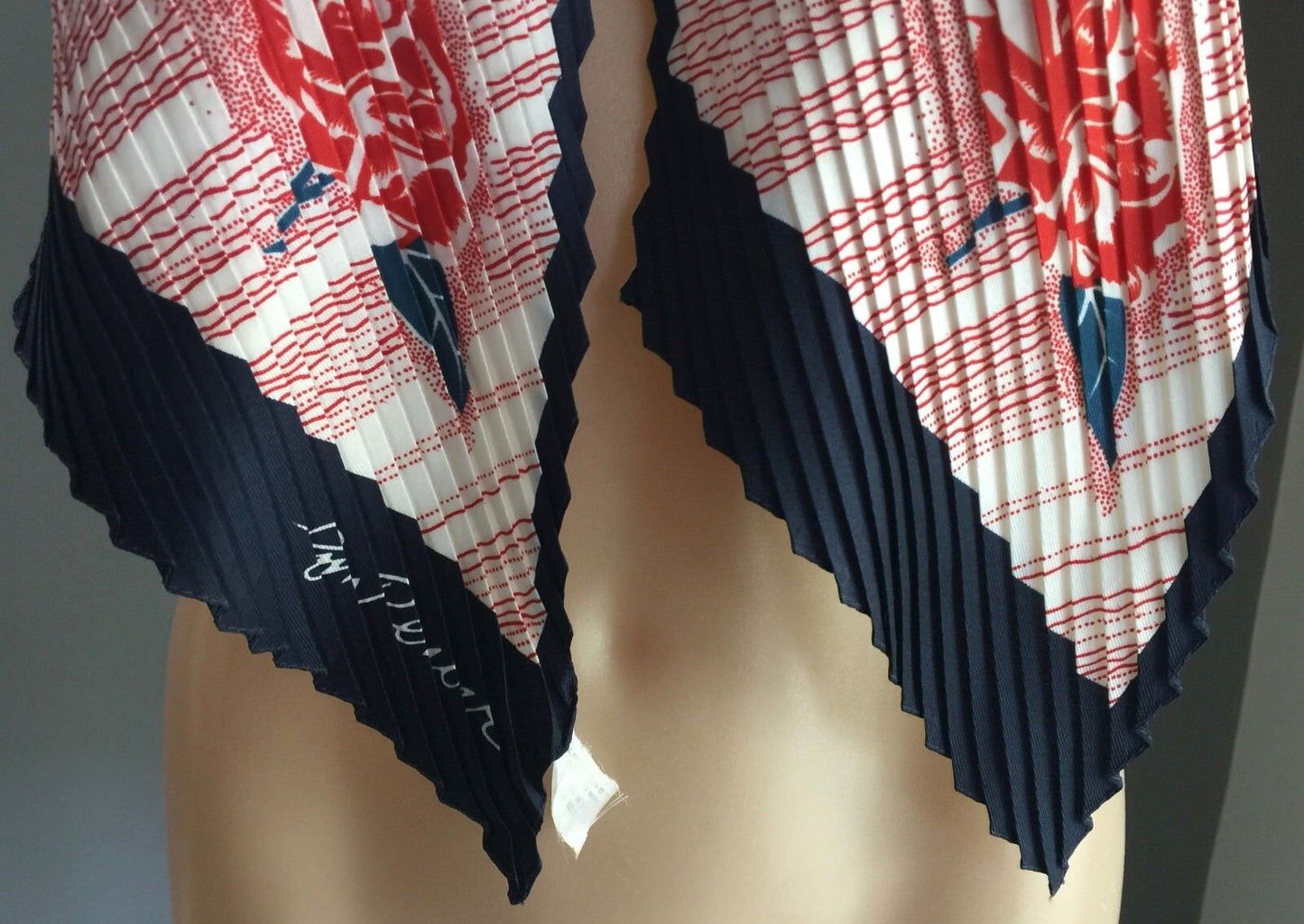 Vintage JIM RENOIR Scarf Red Blue & White  Floral & Stripe Print Micro Pleat