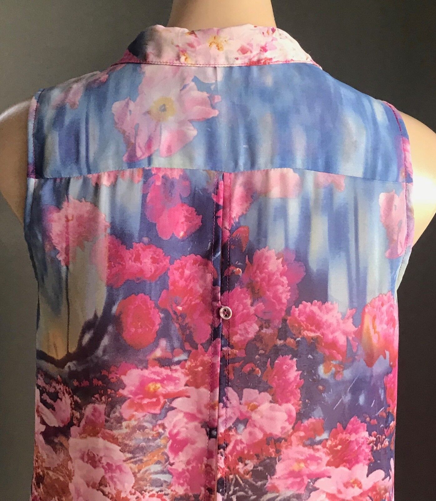 T by BETTINA LIANO Top Multi Colour Floral Print Sleeveless Blouse Size 8 10 NEW