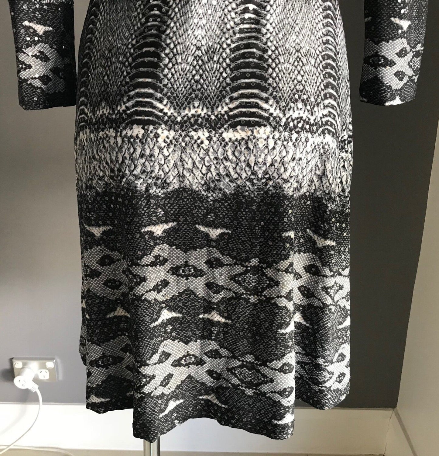 MEI MEI Dress Grey Black Taupe Python Snake Print Spandex Sequins Size 8 10 NEW