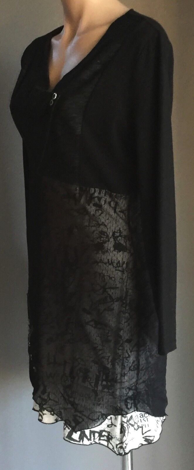 VIVID Top Tunic Monotone Long Sleeve Dress Sheer Overlay Size 12 Graffiti Print