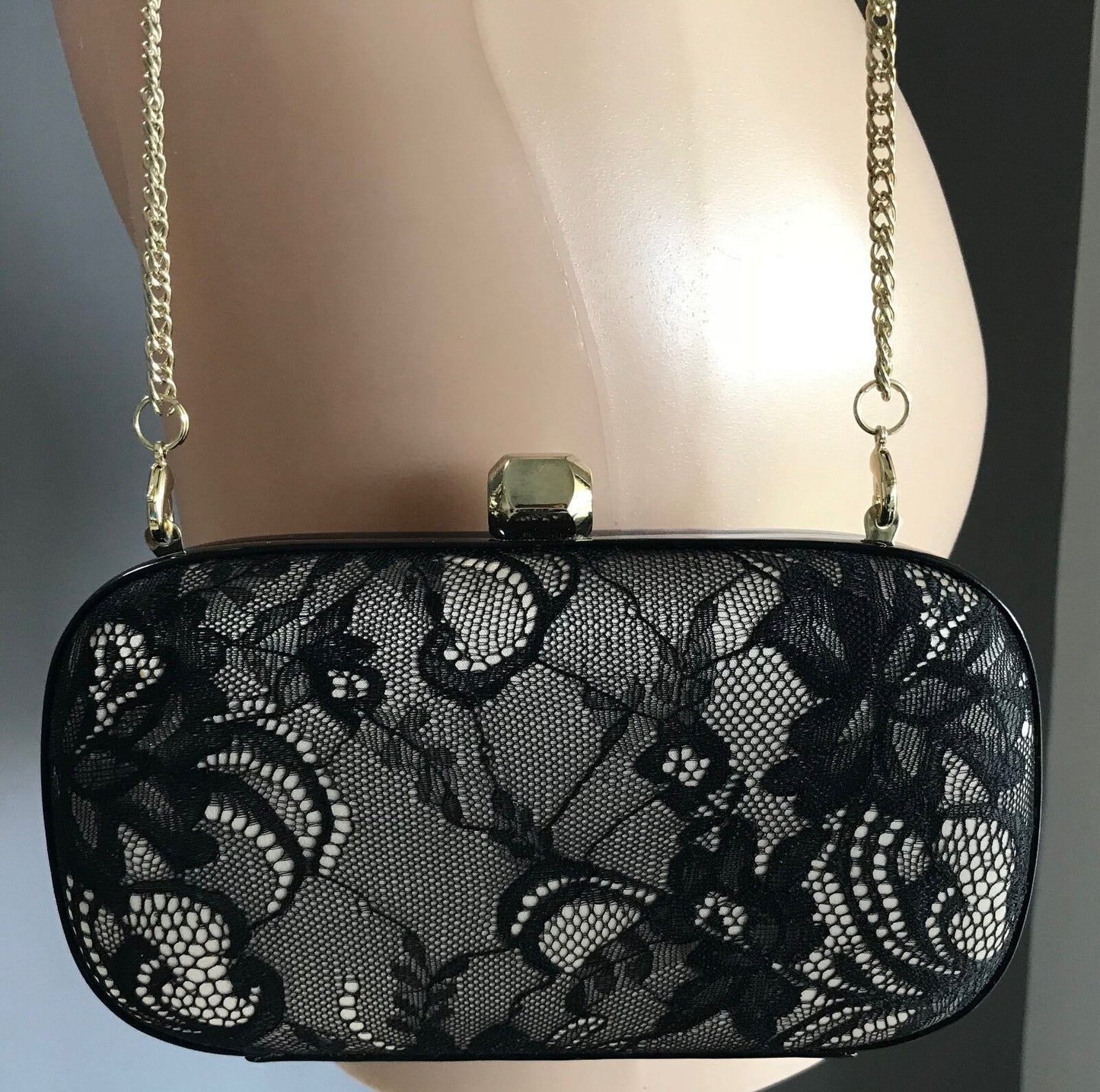 PEEPTOE Shoulder Bag Beige & Lace Patent Pleather Trim Hard Case Clutch