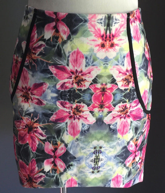 MIKA & GALA Skirt Scuba High Low Thick Stretch Floral Print Skirt Size 12 NEW