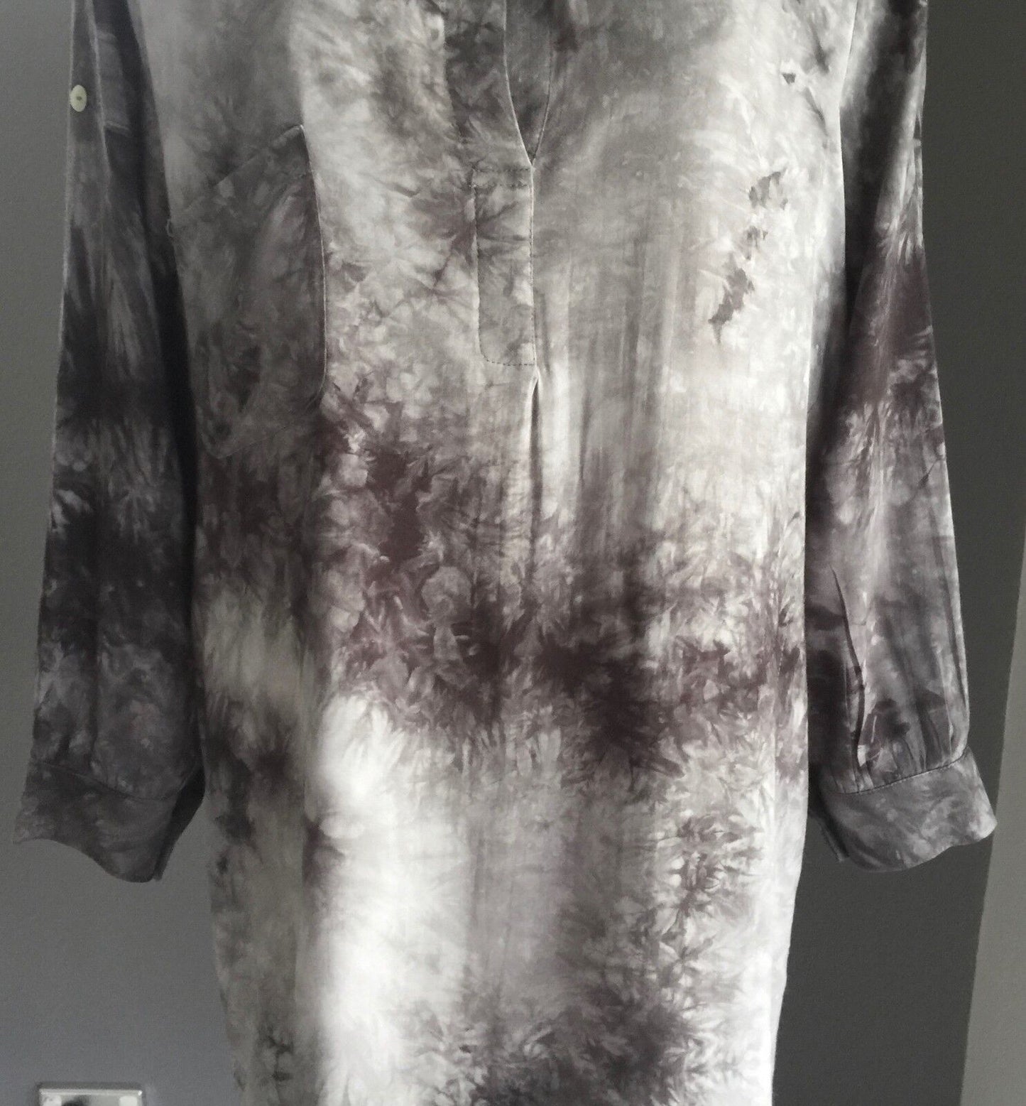 PINK DIAMOND Kaftan Dress Grey Black Tie Dye Tab Sleeves Chest Pocket M 12 NEW