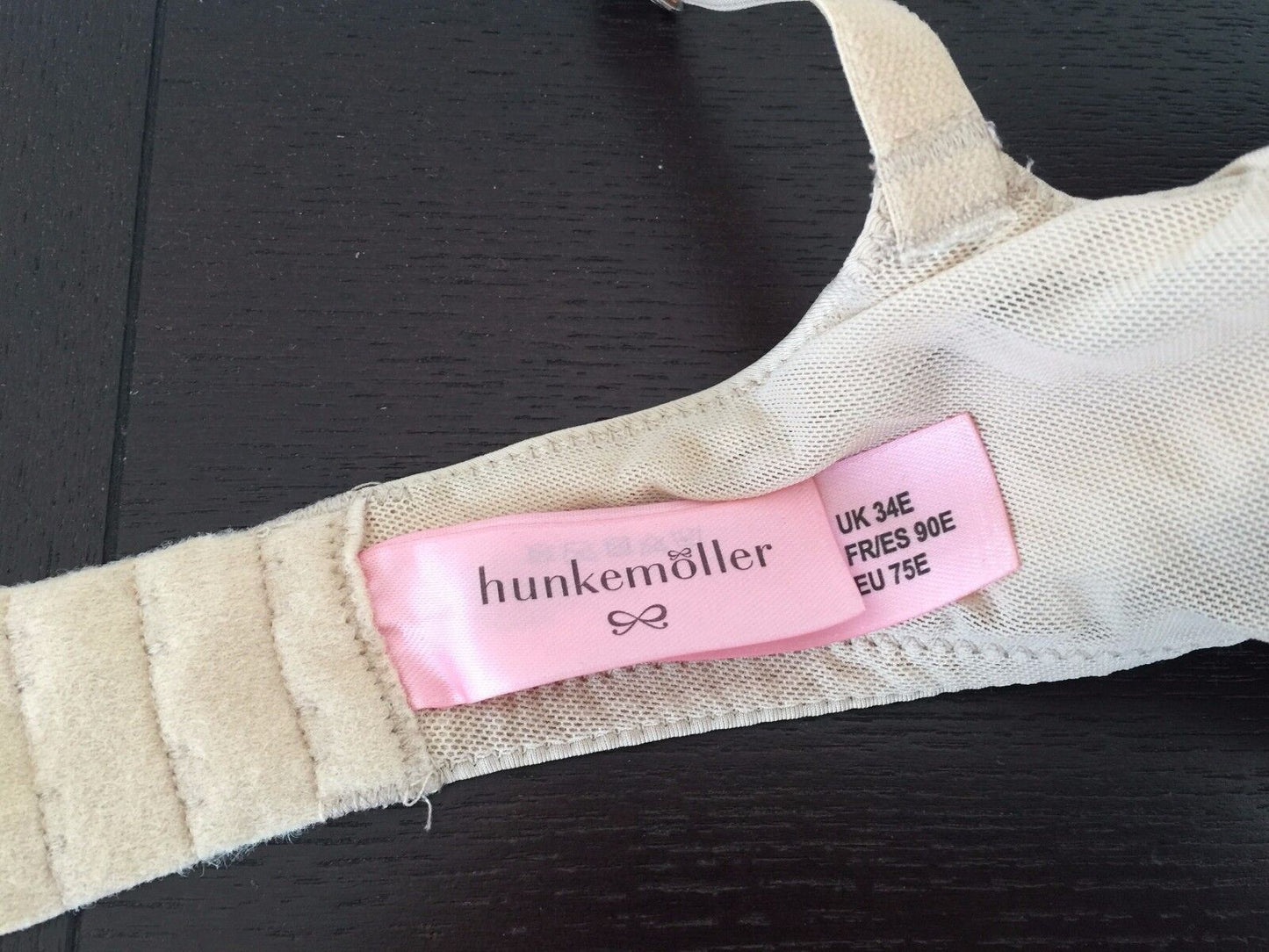 HUNKEMOLLER Bra 34E Beige Smooth Cup Full Coverage Underwire Size UK NEW