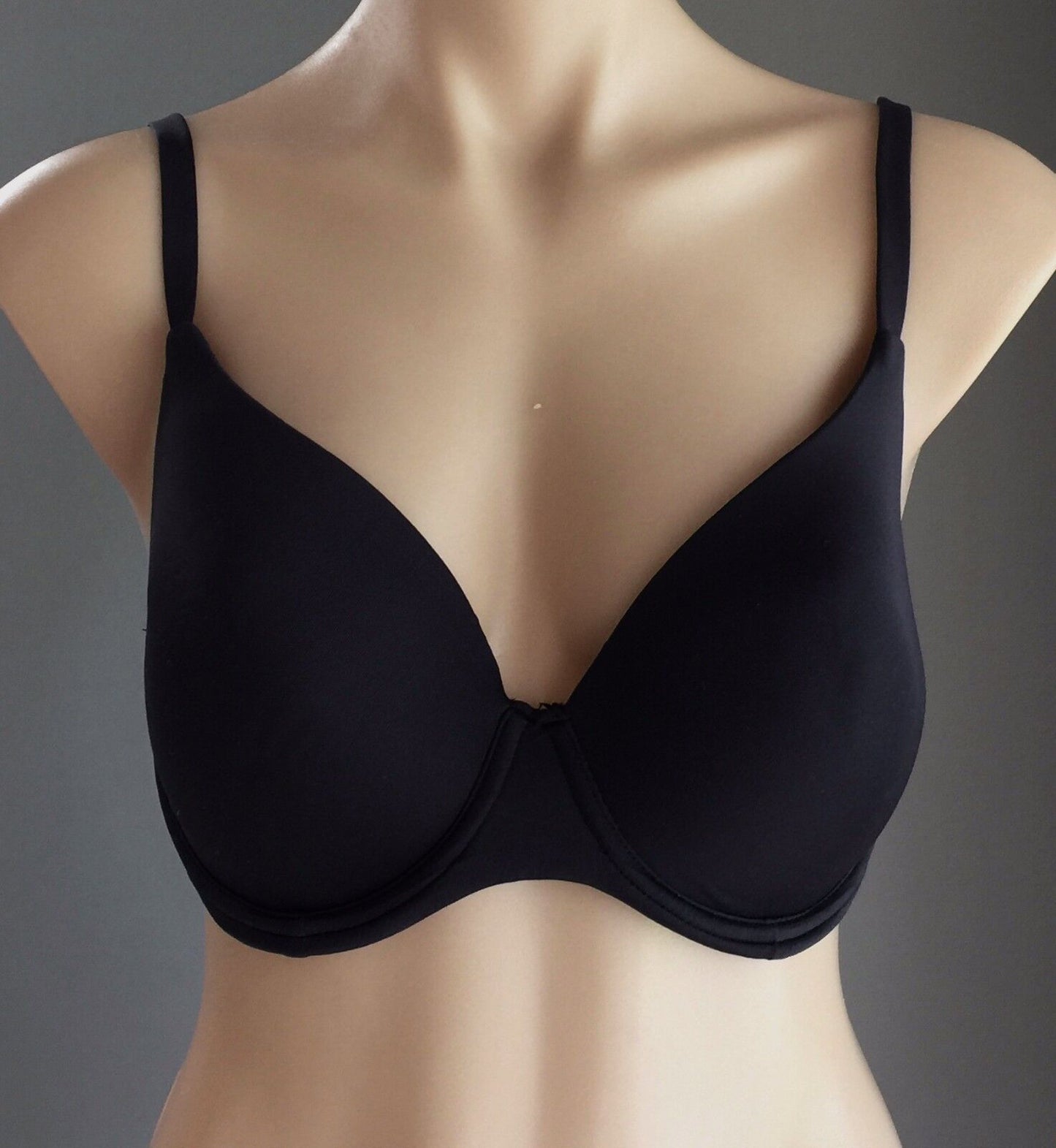 HUNKEMOLLER Bra Black Smooth Cup Full Coverage Underwire Size UK 34E NEW