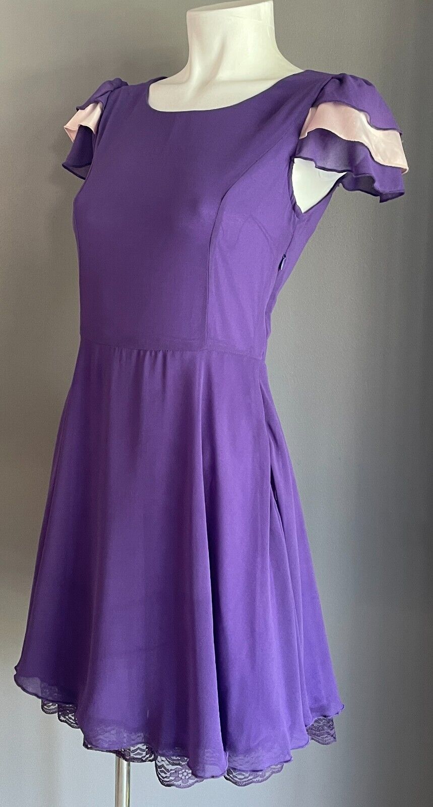 MEMORYME Purple Sheath Dress Cap Sleeves Short Length Lace Trim Hem Size S 8 NEW
