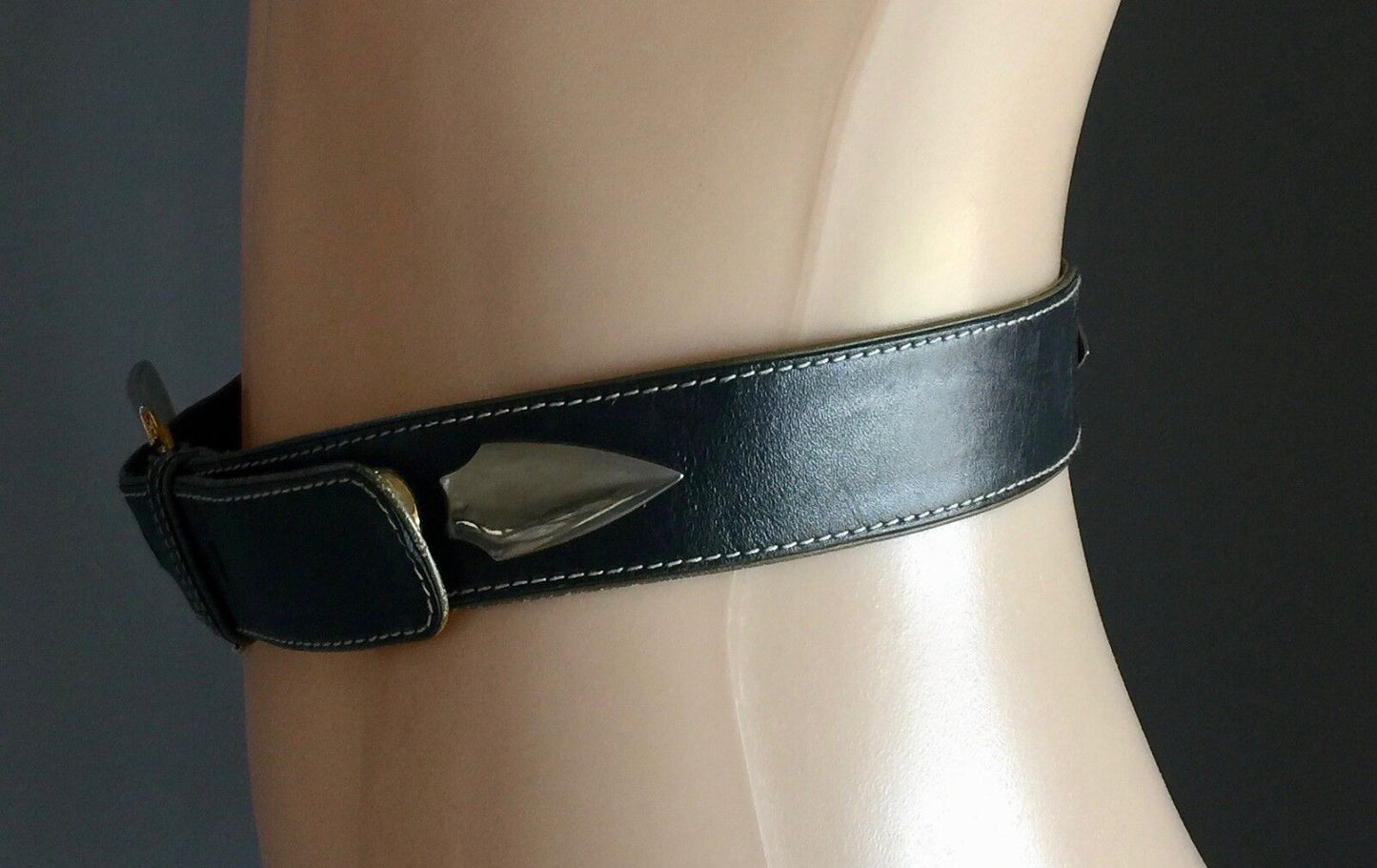 Vintage ESCADA 4cm W Black Leather Belt Large Gold Buckle Size 40 10 12  1990s