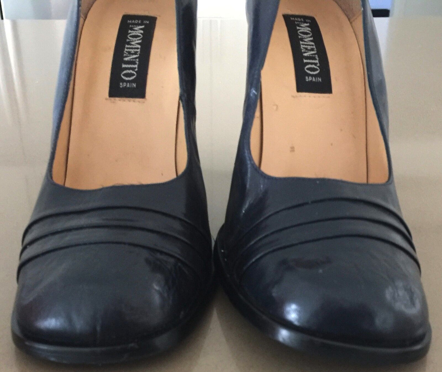 MOMENTO "Desiree" Court Shoes Navy Spanish Leather Block Heel Size 40 1990's