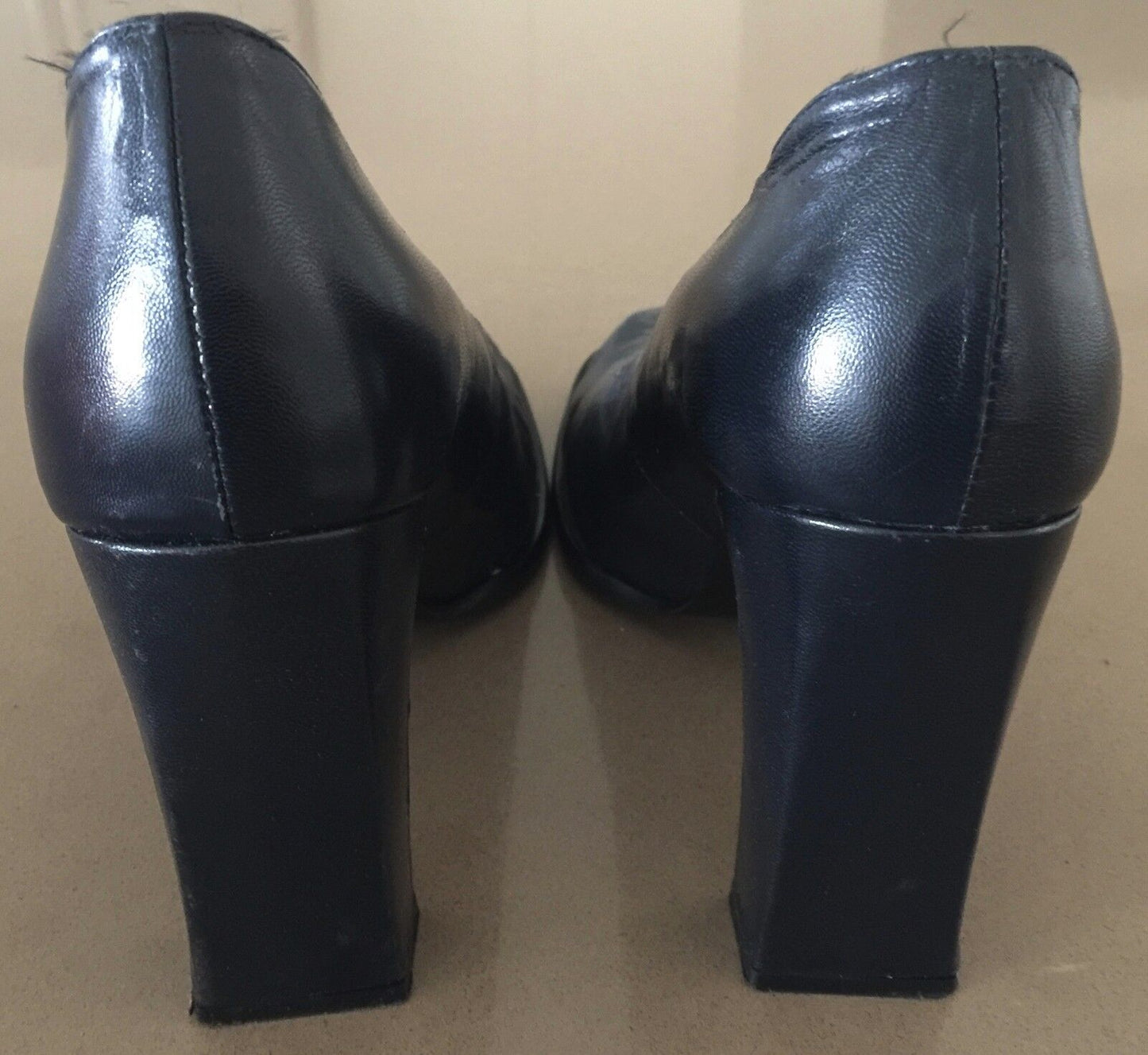 MOMENTO "Desiree" Court Shoes Navy Spanish Leather Block Heel Size 40 1990's
