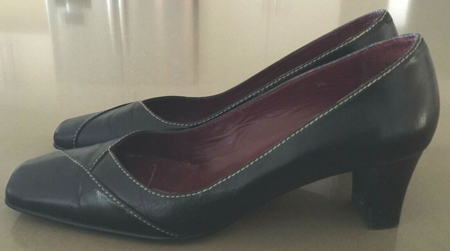 SPORTSCRAFT Court Shoes Square Toe Black Leather w White Stitch Ladies Size 38