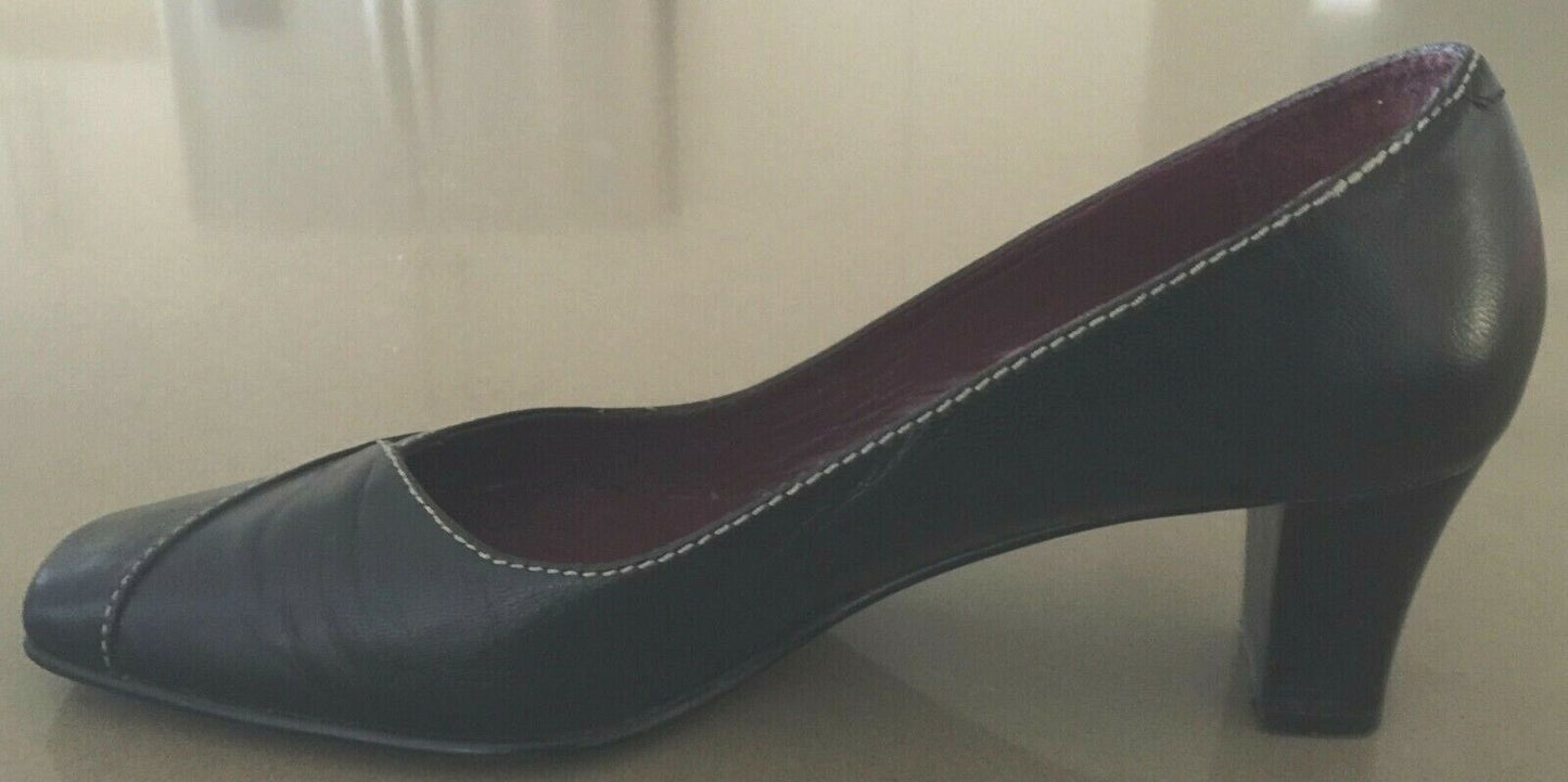 SPORTSCRAFT Court Shoes Square Toe Black Leather w White Stitch Ladies Size 38