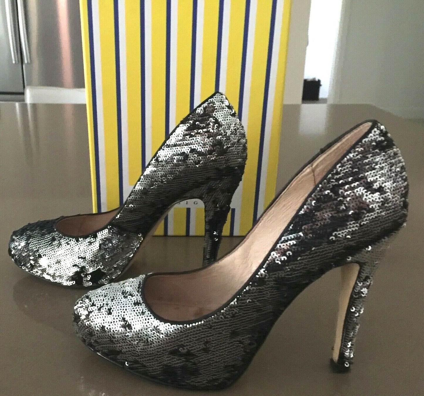 ZOE WITTNER "Amber" Heels Black & Silver Sequin Pumps Shoes Ladies Size 38