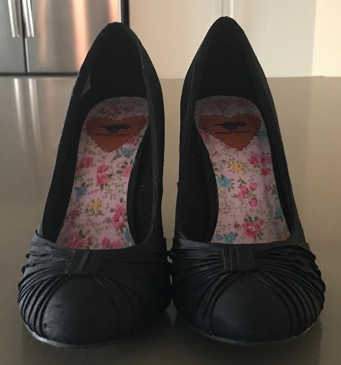 ROCKET DOG High Heel Pumps Black Fabric Upper Shoes Ladies Size 8.5M Stiletto