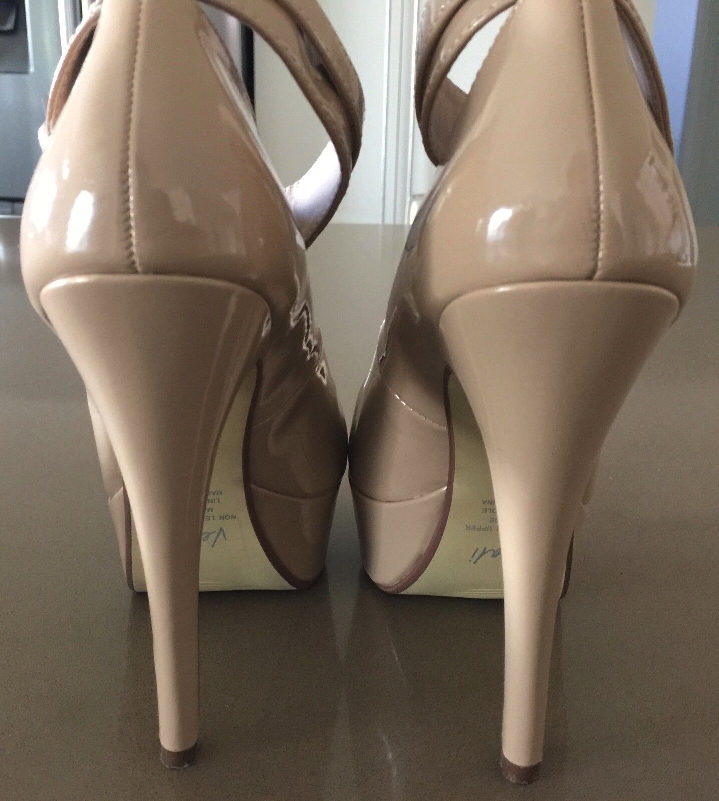 VERALI Shoes Patent Pleather Beige Platform Pumps w Ankle Straps Size 8 Sexy