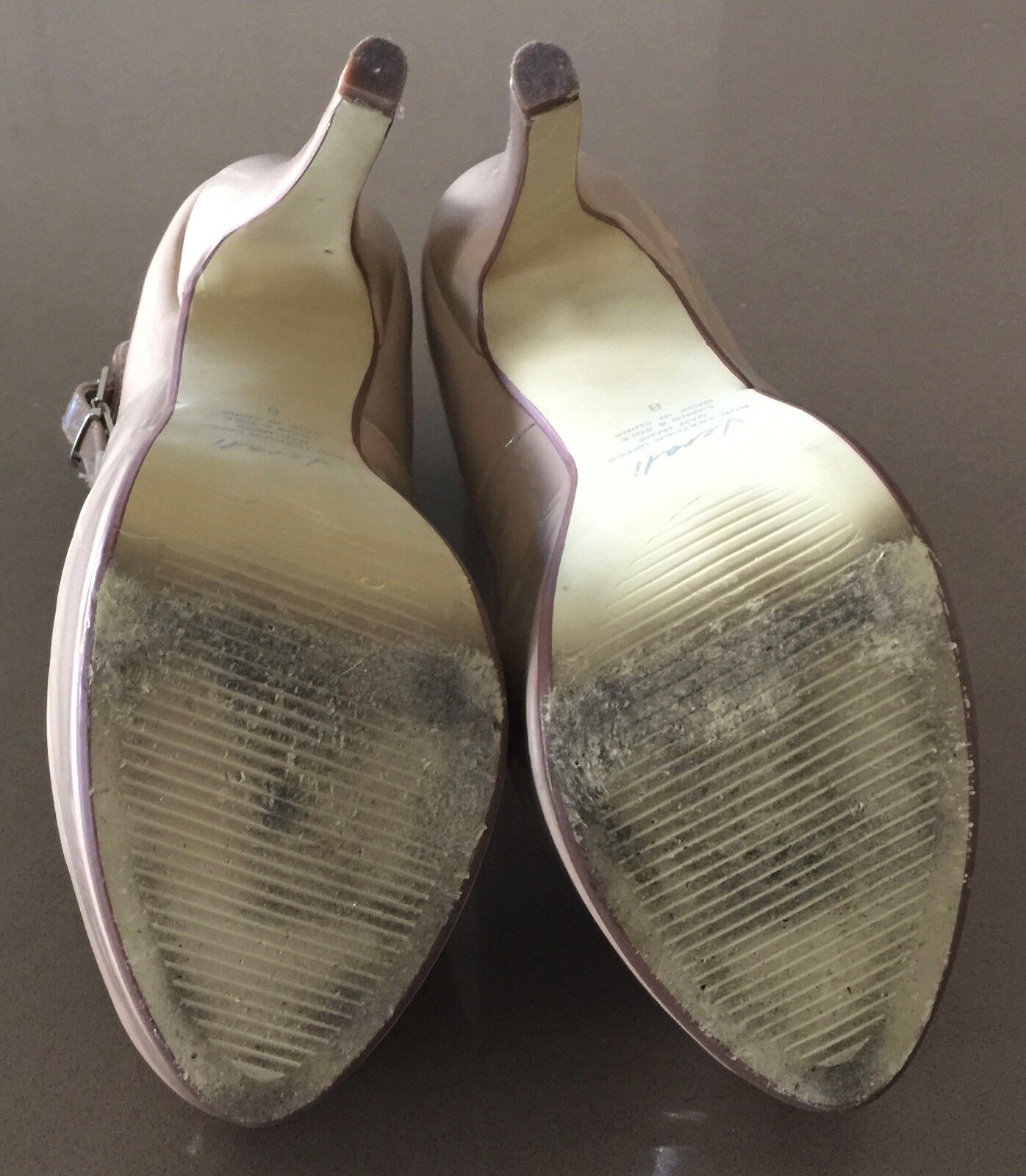 VERALI Shoes Patent Pleather Beige Platform Pumps w Ankle Straps Size 8 Sexy