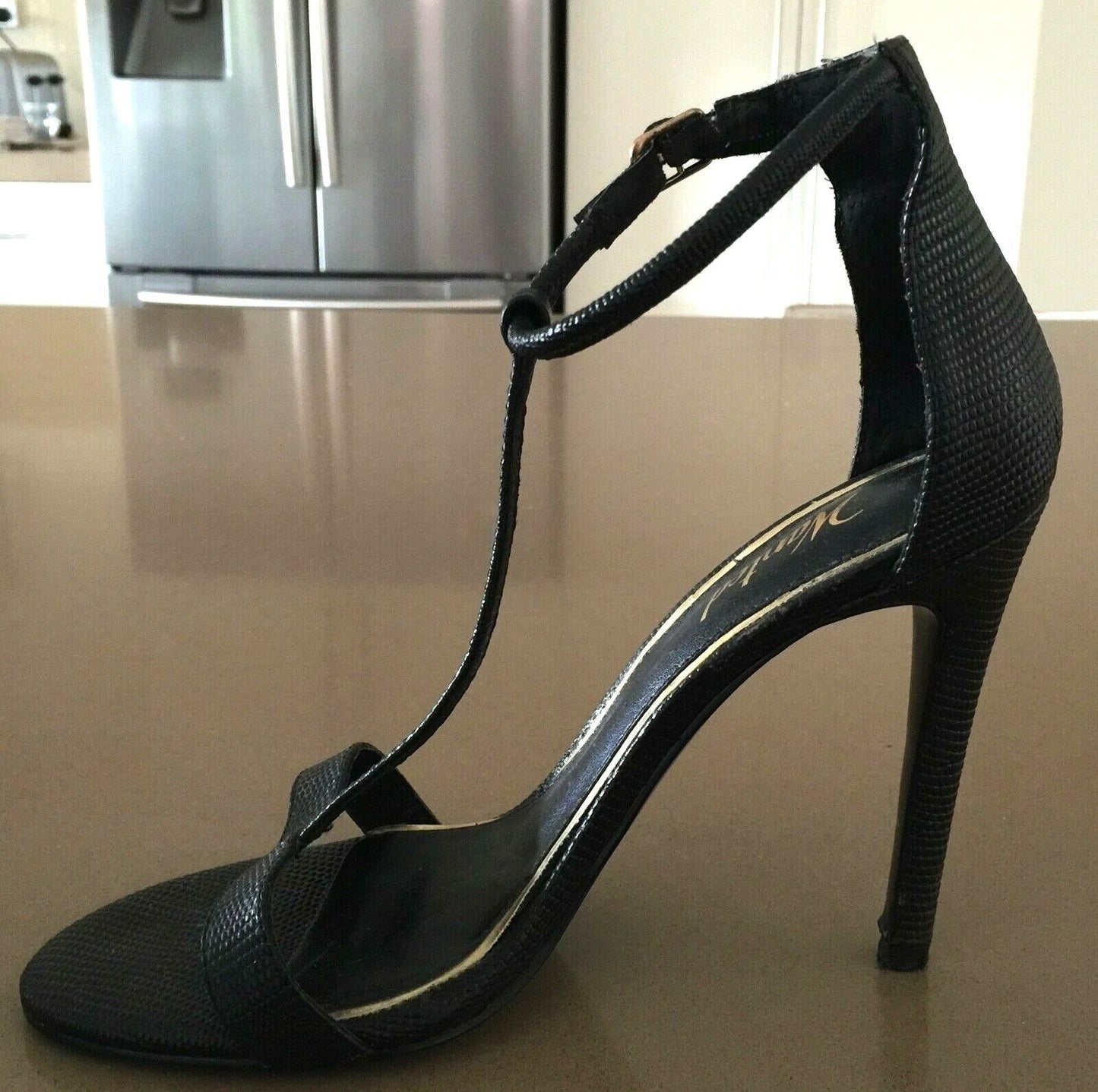 WANTED Shoes Black Pebble Leather T-Bar Stiletto Pumps High Heels Size 38 Retro