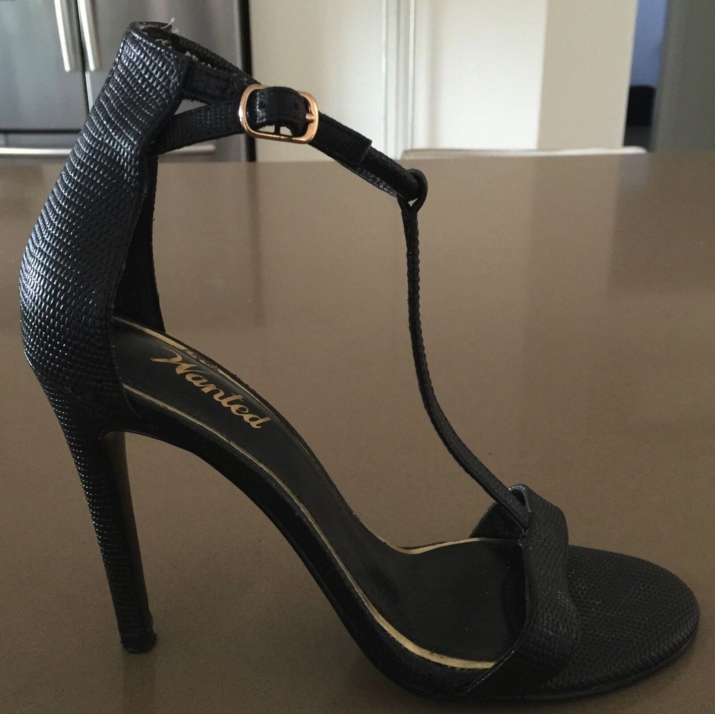 WANTED Shoes Black Pebble Leather T-Bar Stiletto Pumps High Heels Size 38 Retro