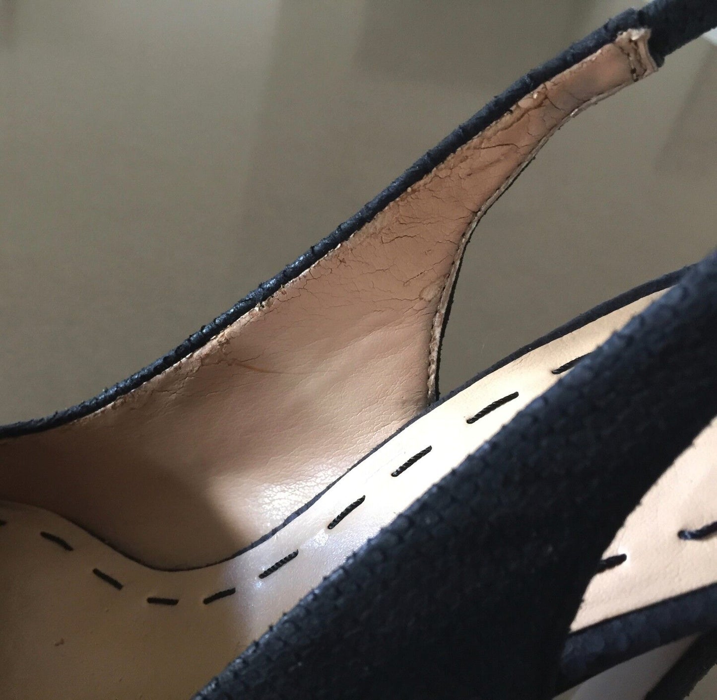 NINE WEST "Qutiepie" Sling Back Shoes Black Snake Print Leather Pumps Size 6M