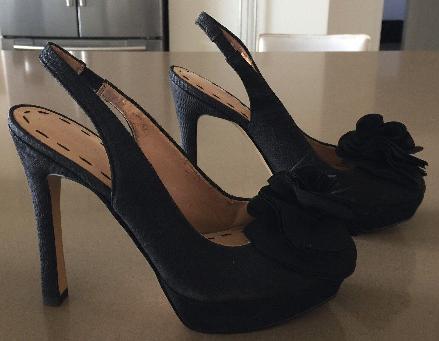 NINE WEST "Qutiepie" Sling Back Shoes Black Snake Print Leather Pumps Size 6M