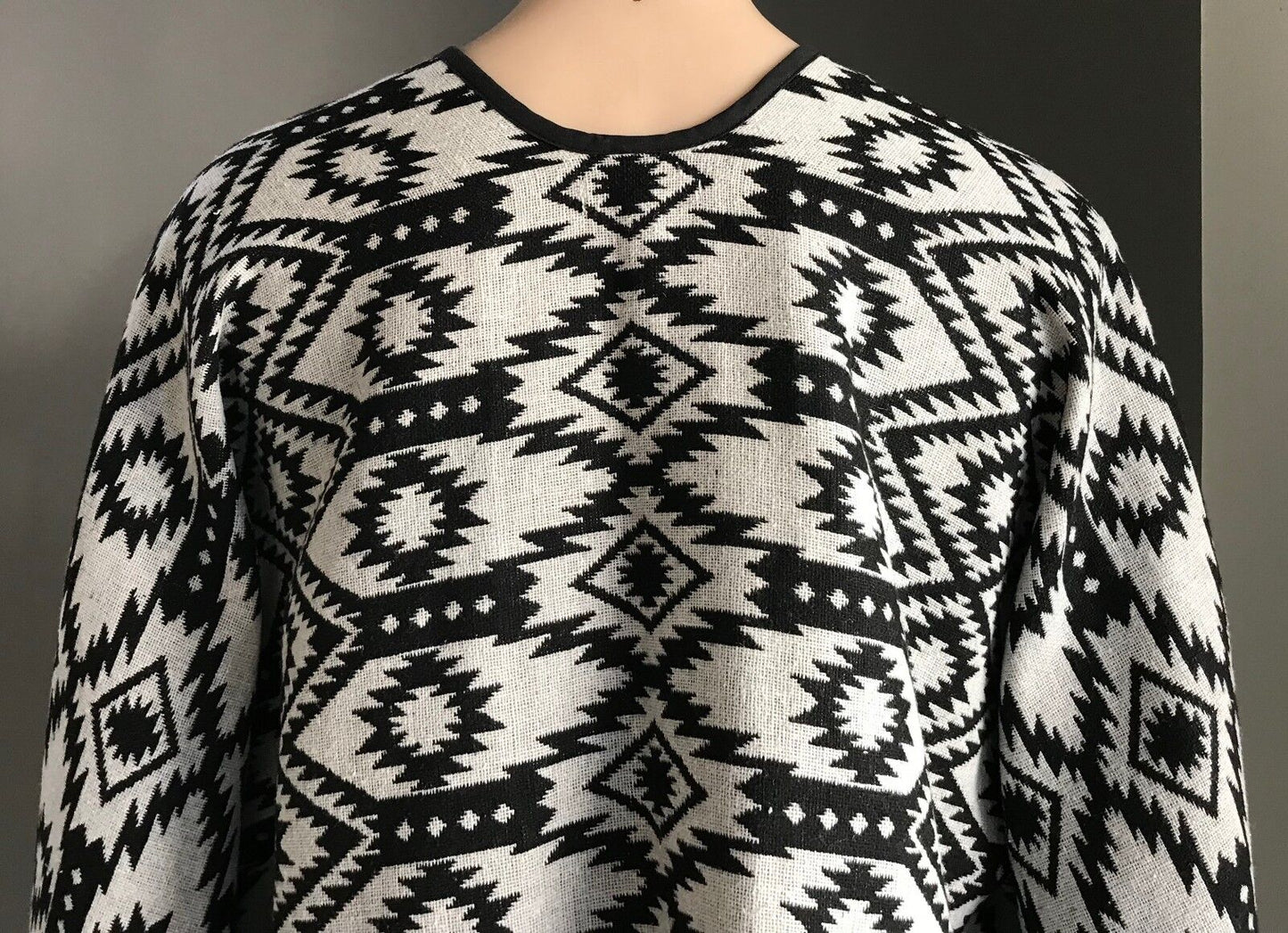 TARGET COLLECTION Jacket Poncho Kimono Black & Grey Aztec Cover Up  L 14  16 NEW
