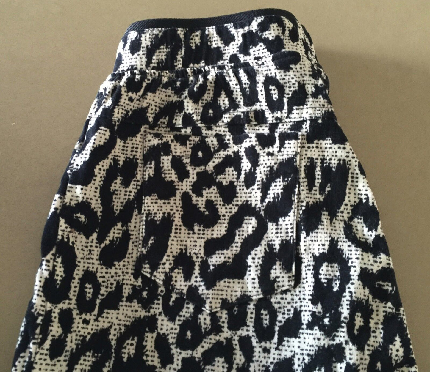 ZZANG Black & Beige Leopard Animal Print Stretch Leggings Ladies Size S 8