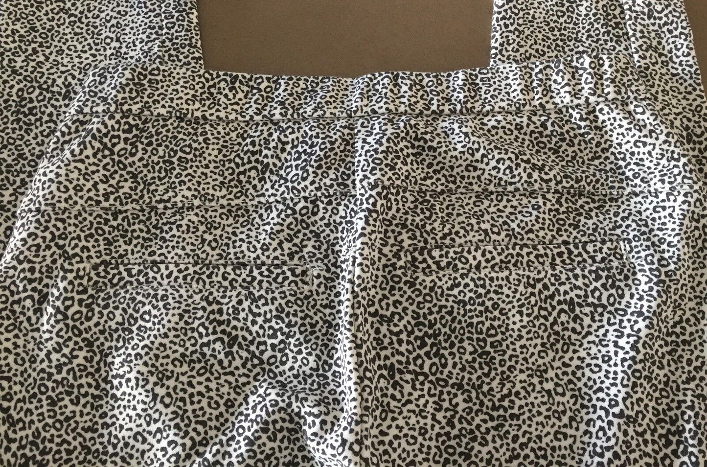 JEGGINGS Black & White Animal Print Stretch Leggings w zips Ladies Size 6 - 8