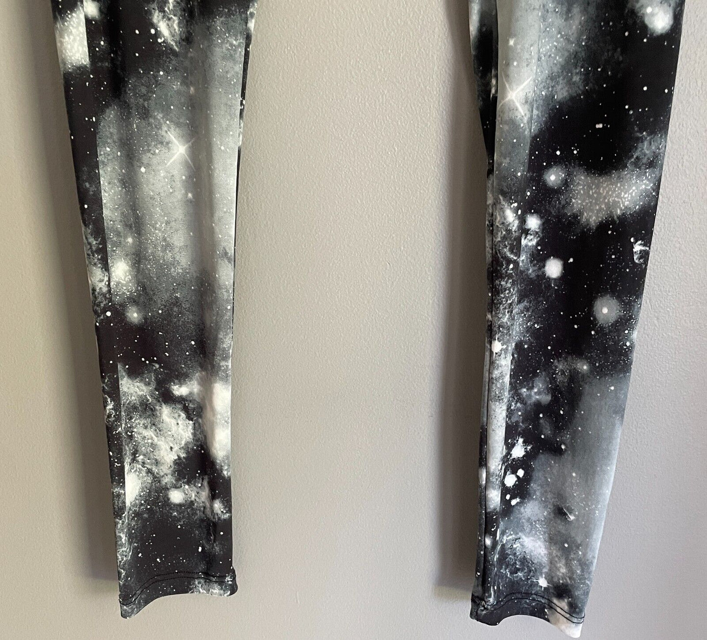 SEE YOU MONDAY Leggings Galaxy Black Grey White Stretch Size 12 Novelty Retro