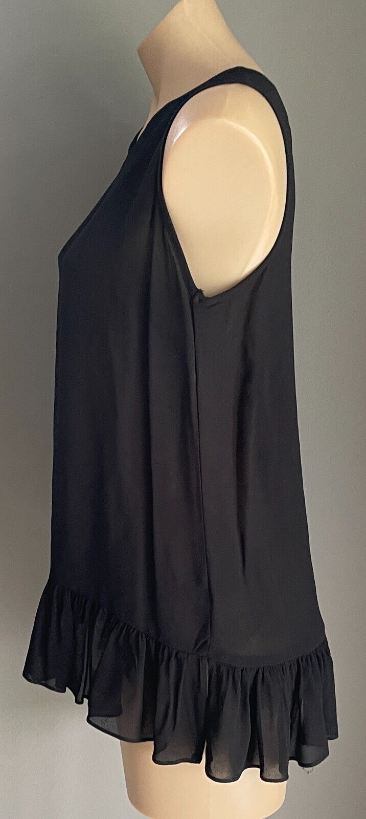 GLASSONS Top Black Sleeveless Semi Sheer Ruffle Hem Blouse Size 8