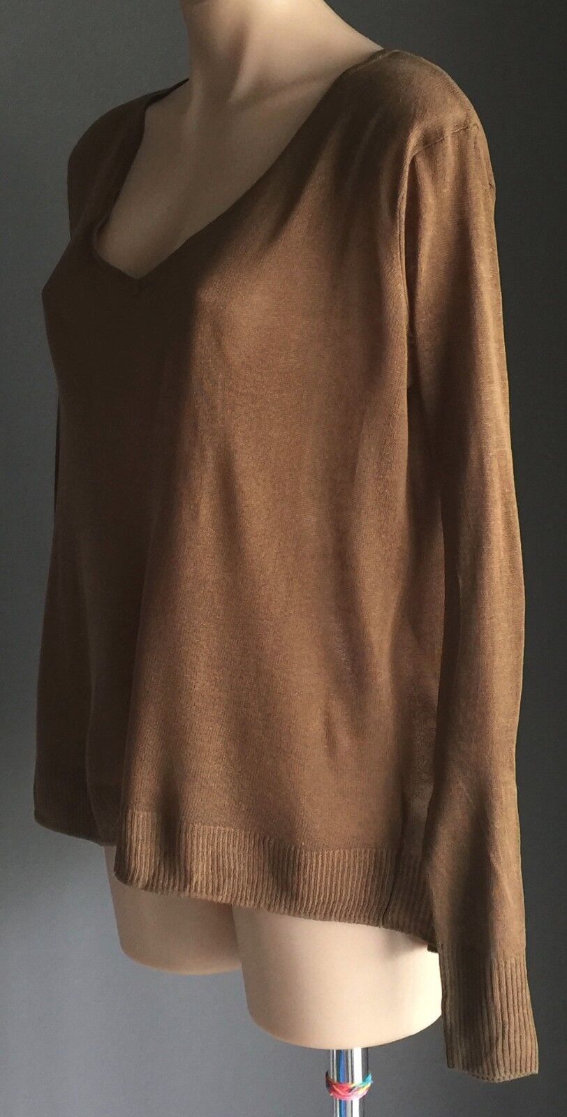 GLASSONS Jumper Brown Khaki Fine Knit Slit Back Long Sleeve Size XS 8 10 NEW