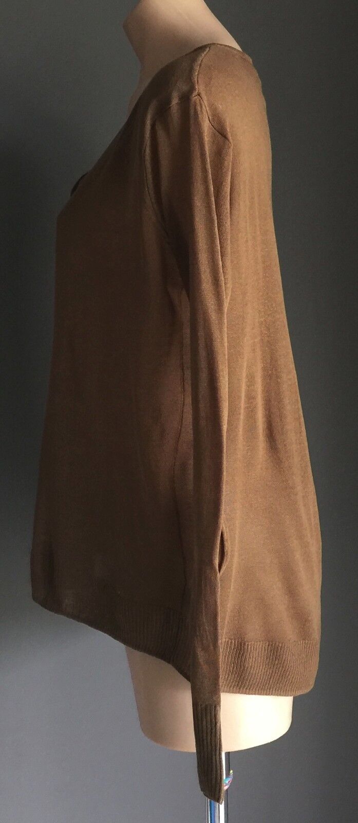 GLASSONS Jumper Brown Khaki Fine Knit Slit Back Long Sleeve Size XS 8 10 NEW