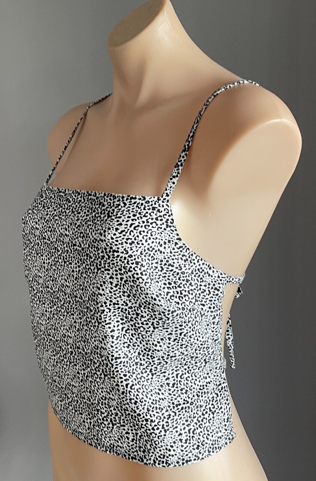 GLASSONS Top Black & White Cheetah Print Sleeveless Open Tie Back Size 10 NEW