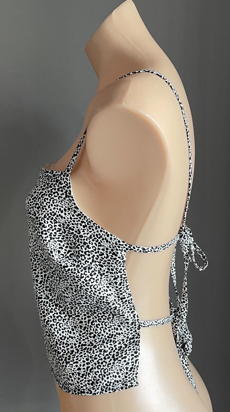 GLASSONS Top Black & White Cheetah Print Sleeveless Open Tie Back Size 10 NEW