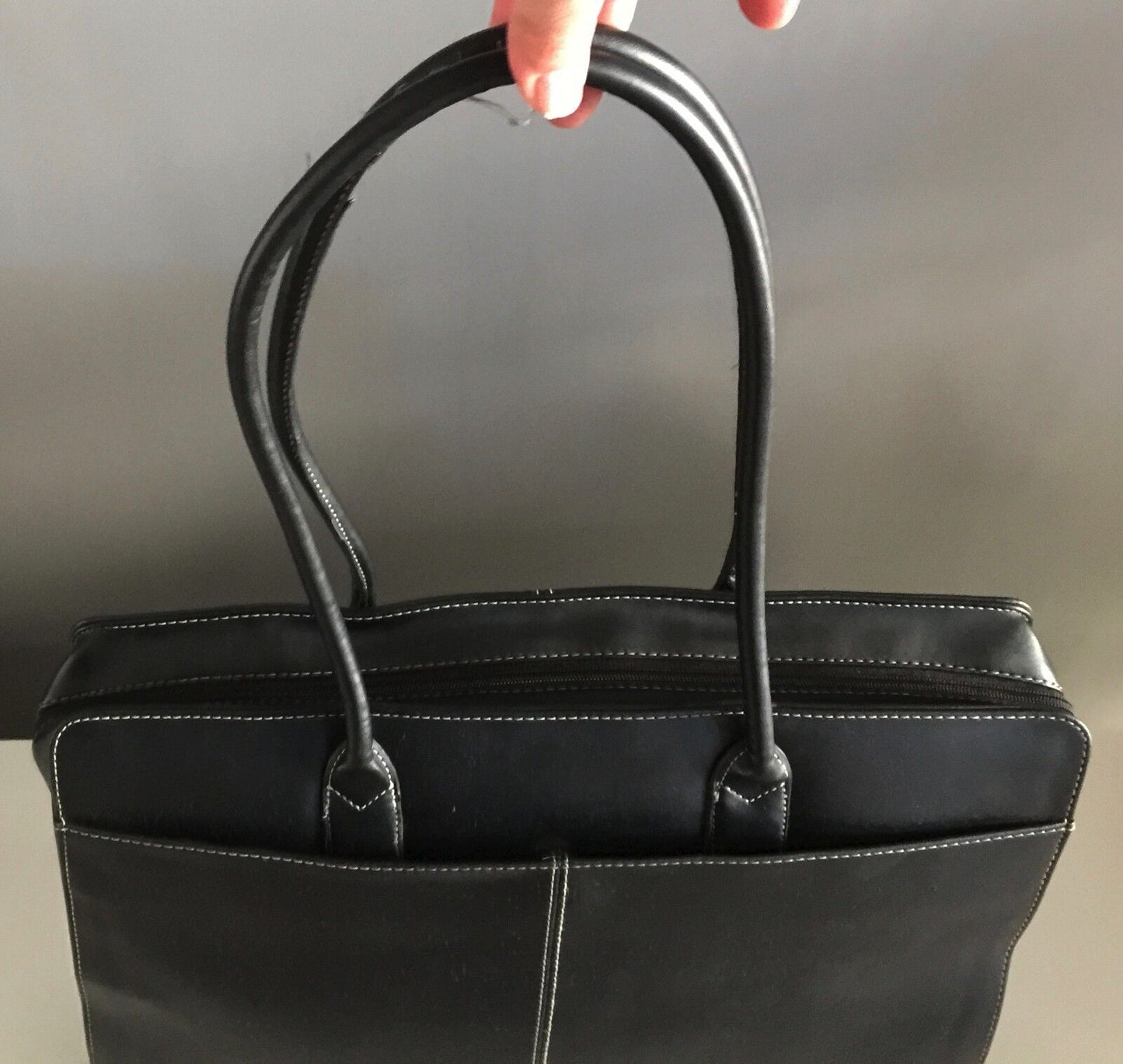 Shoulder Ba TARGUS LapTop Briefcase Black Pleather & White Stitching Ladies