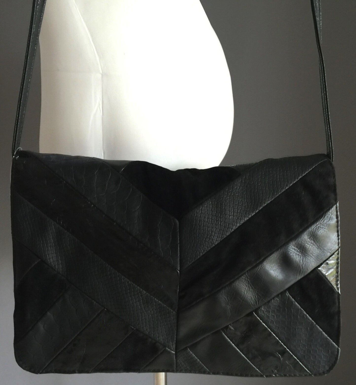 SPORTSGIRL Shoulder Bag Black Pleather Envelope Classic Retro Gem