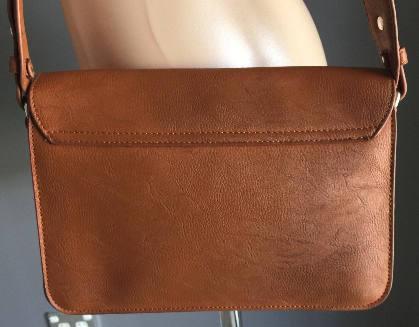 SPORTSGIRL Shoulder Bag Tan Brown Pleather Cross Body Great Condition
