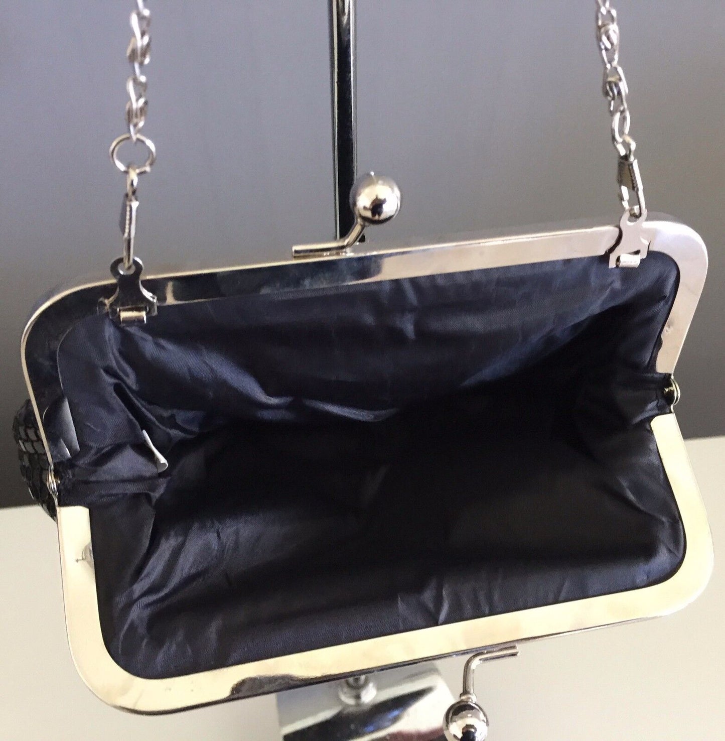 NATIO Black Aluminium Mesh Frame Clutch Hand Bag Short Chain Shoulder Strap NEW