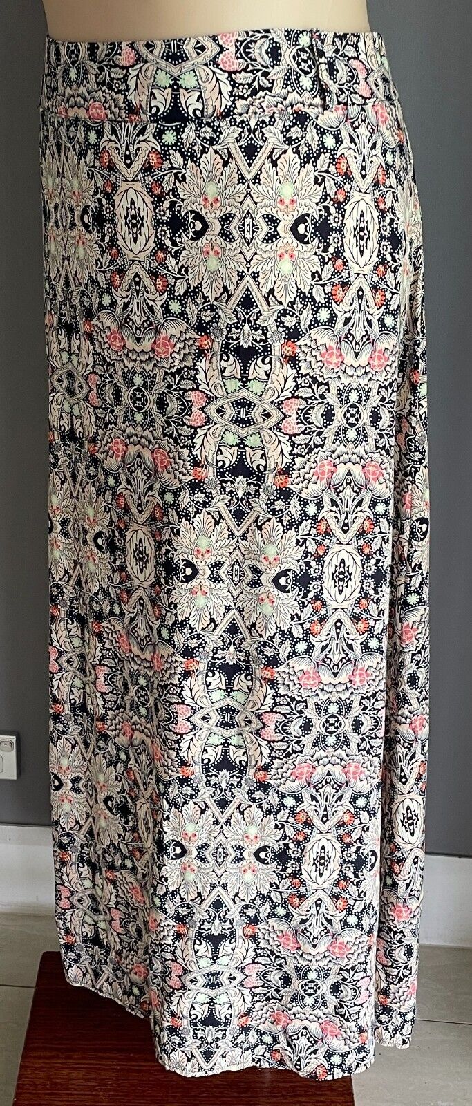 CKM CURVES Maxi Skirt Multicolour Floral Print A-Line Size 22 Viscose Fabric NEW