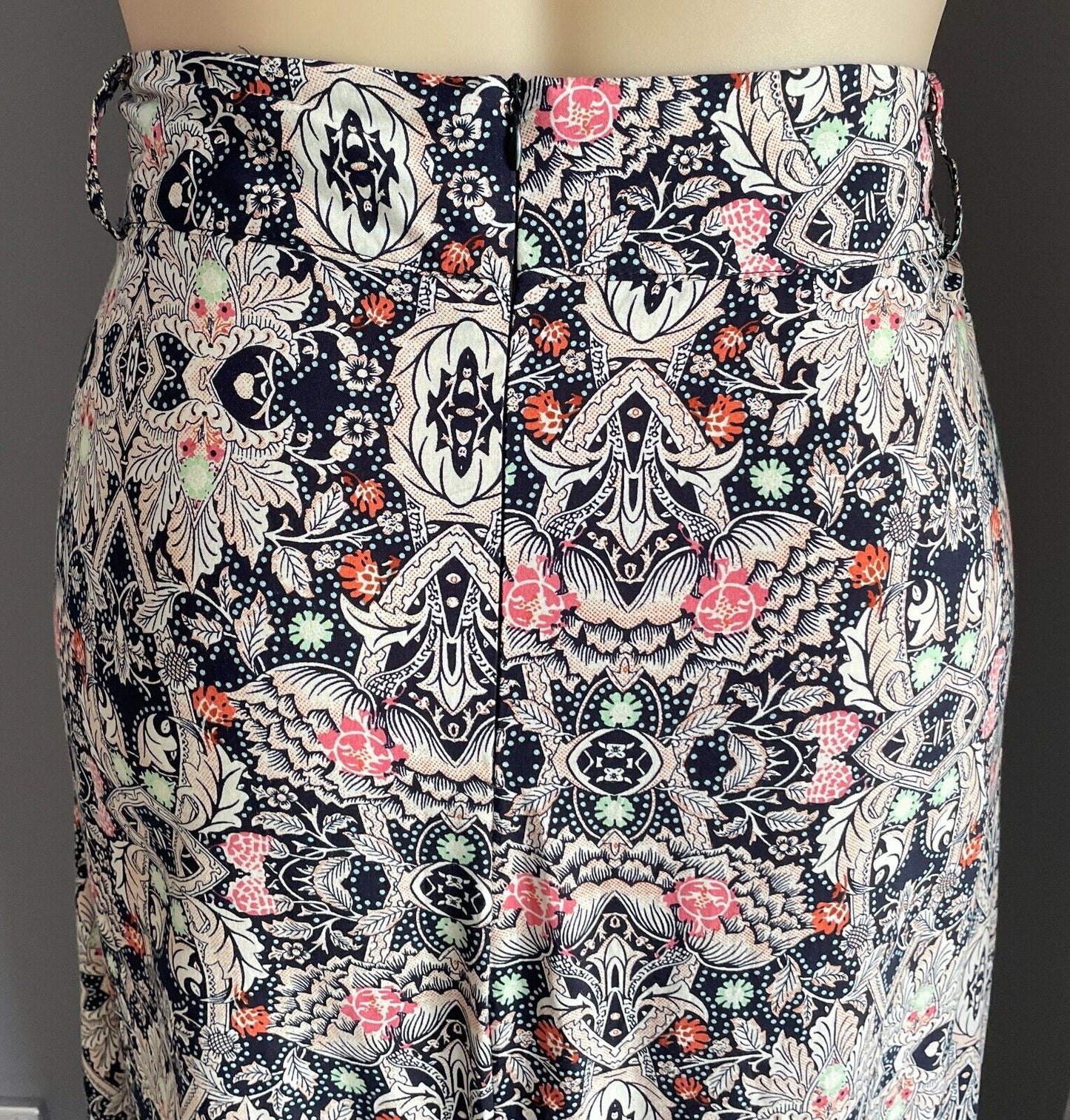 CKM CURVES Maxi Skirt Multicolour Floral Print A-Line Size 22 Viscose Fabric NEW