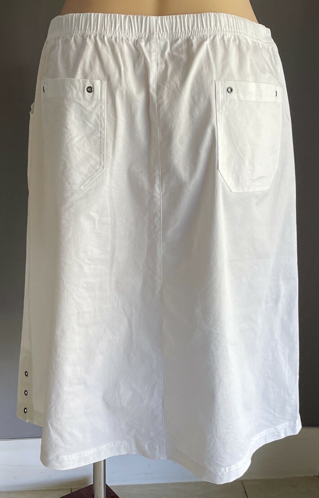 MARLOWE Skirt White Elastic Waist Straight Knee Length Stretch Plus Size 22 24