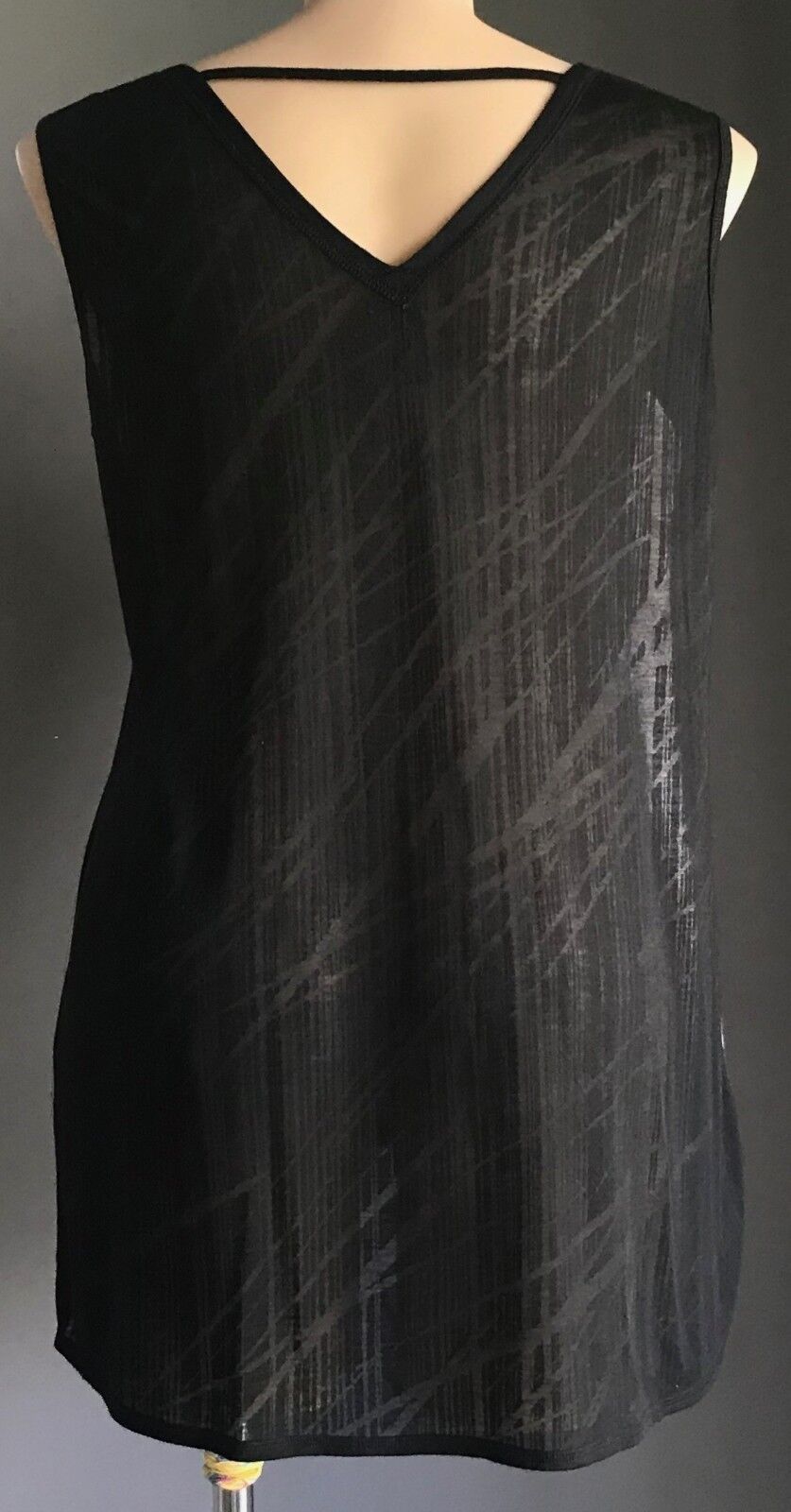 TAKING SHAPE TS Long Top Black White Asymmetric Hem Sleeveless Plus Size M 18 20