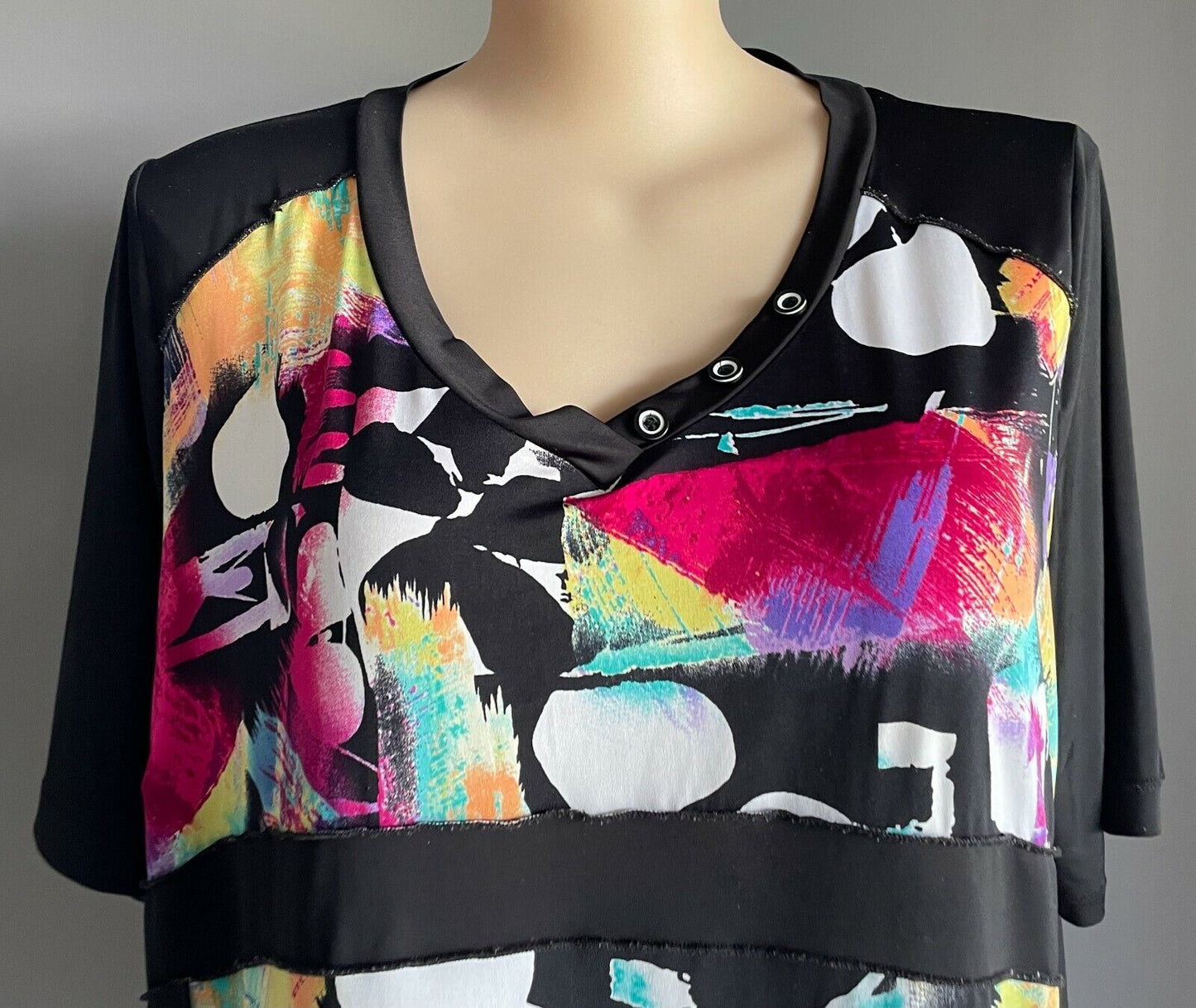 TAKING SHAPE TS Top Button Trim Black & Colour Abstract Short Sleeve Plus Size L