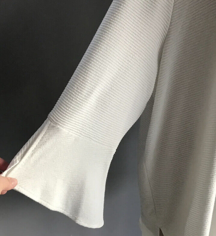 VIRTUELLE TAKING SHAPE Top Off White Textured Fabric Bell Sleeve Plus XL 24 NEW
