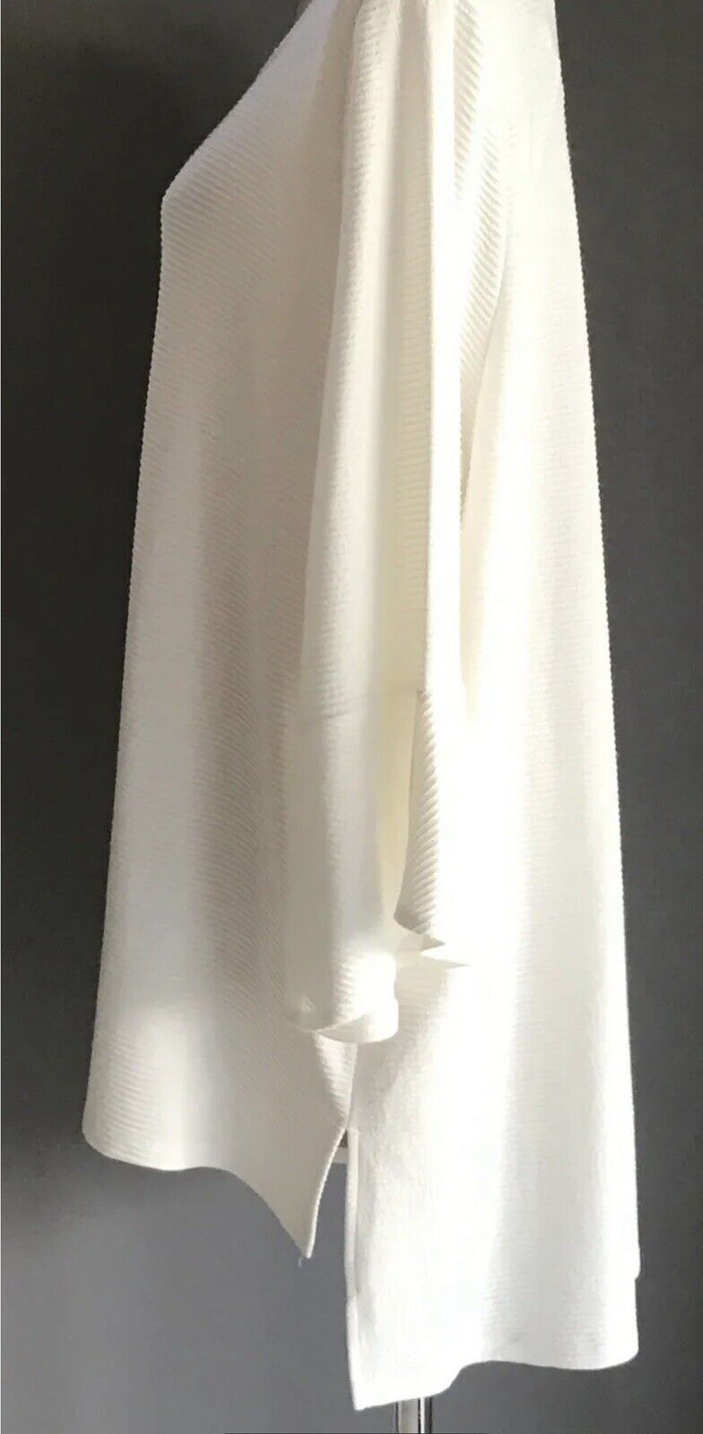 VIRTUELLE TAKING SHAPE Top Off White Textured Fabric Bell Sleeve Plus XL 24 NEW