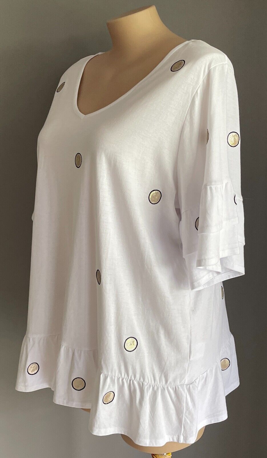 VIRTUELLE TAKING SHAPE White Short Sleeve Sparkle Spot Blouse Tier Hem Size XL